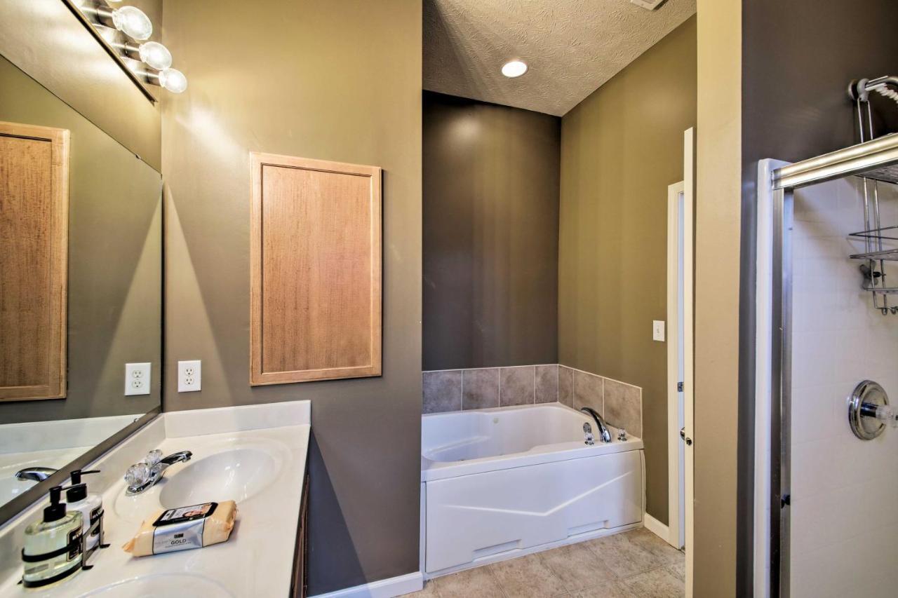 Arts And Design District Condo Steps To Monon Trail Carmel Exterior foto